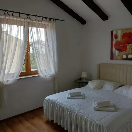 Apartman With Balcony & Parking, Claudia Rovinj