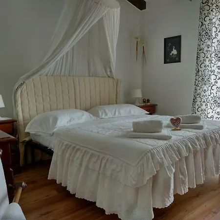 Διαμέρισμα With Balcony & Parking, Claudia Ρόβινι